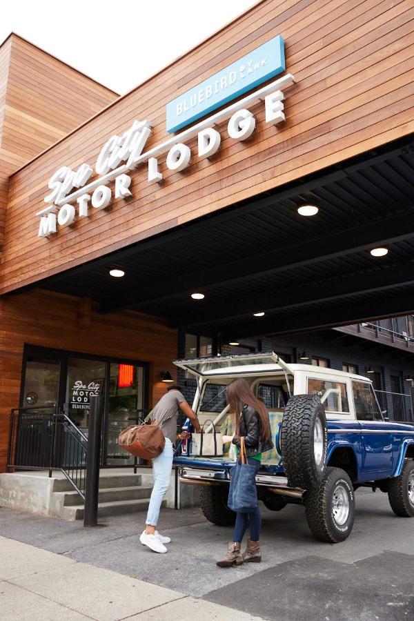 Bluebird Spa City Motor Lodge Saratoga Springs Esterno foto