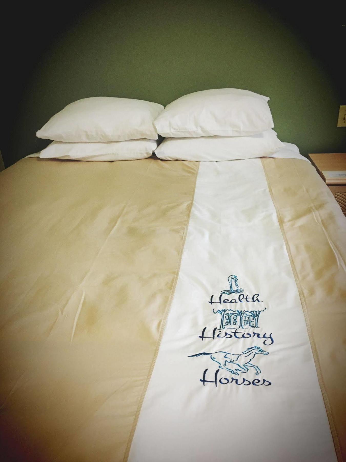 Bluebird Spa City Motor Lodge Saratoga Springs Esterno foto