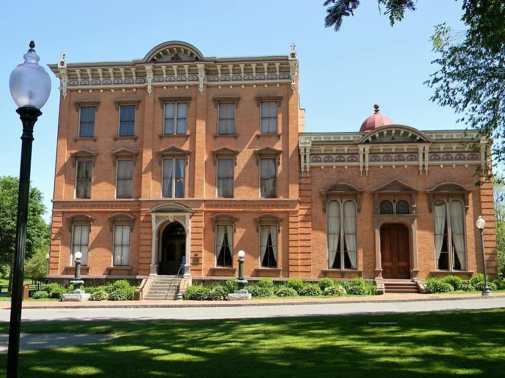 Bluebird Spa City Motor Lodge Saratoga Springs Esterno foto