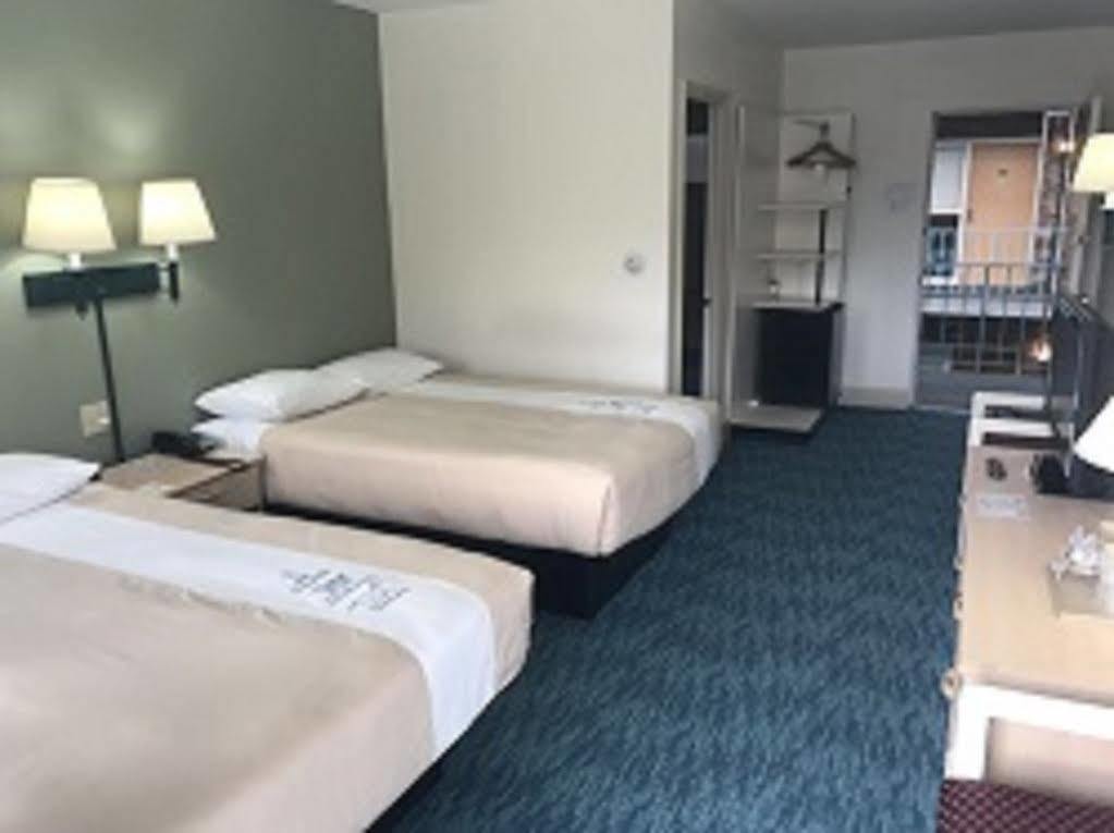 Bluebird Spa City Motor Lodge Saratoga Springs Esterno foto