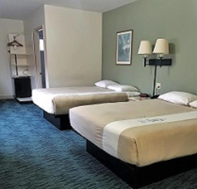 Bluebird Spa City Motor Lodge Saratoga Springs Esterno foto